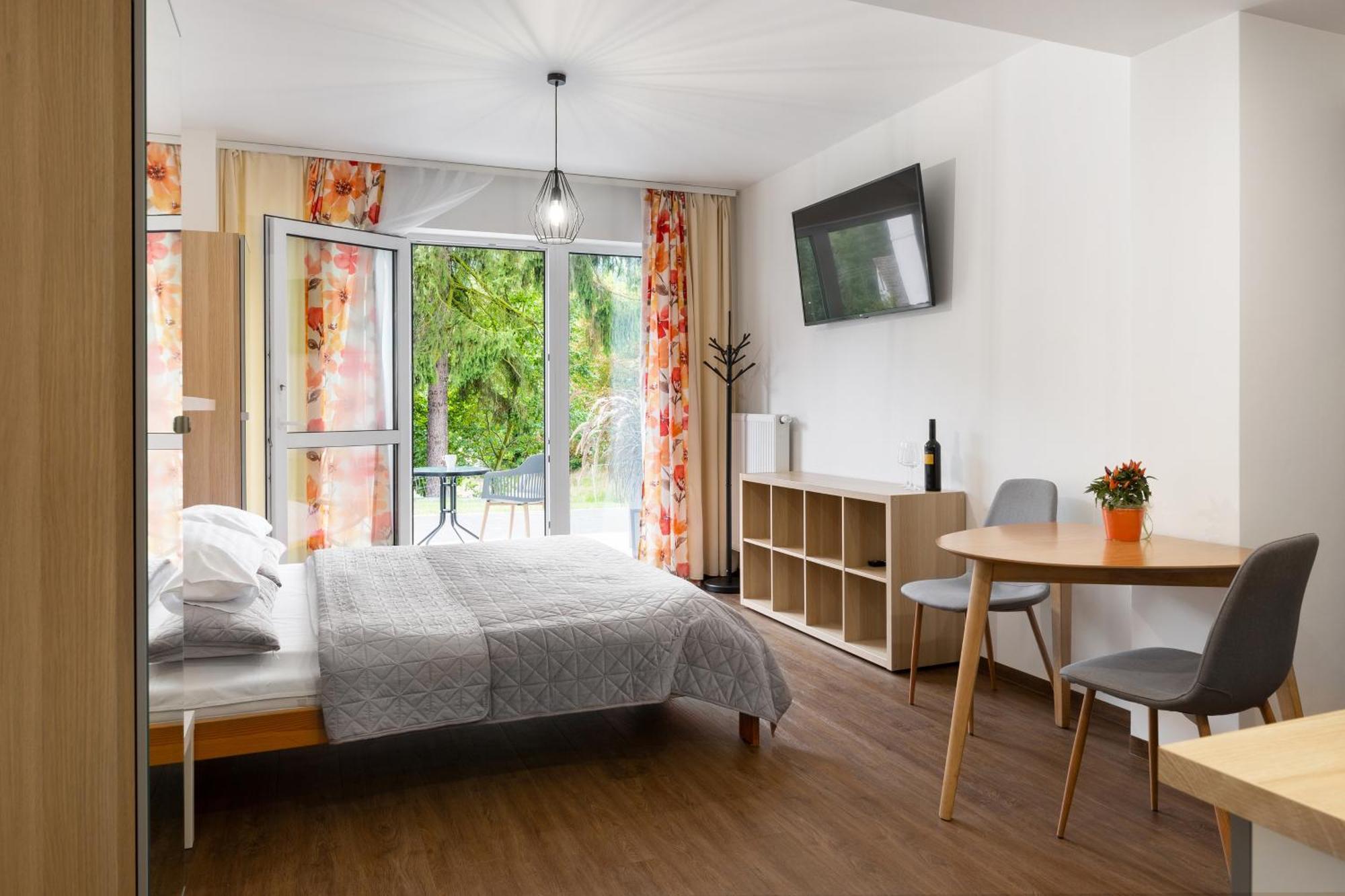 Apartamenty Wczasowa - Komfort Z Narciarnia Kudowa Zdroj Room photo