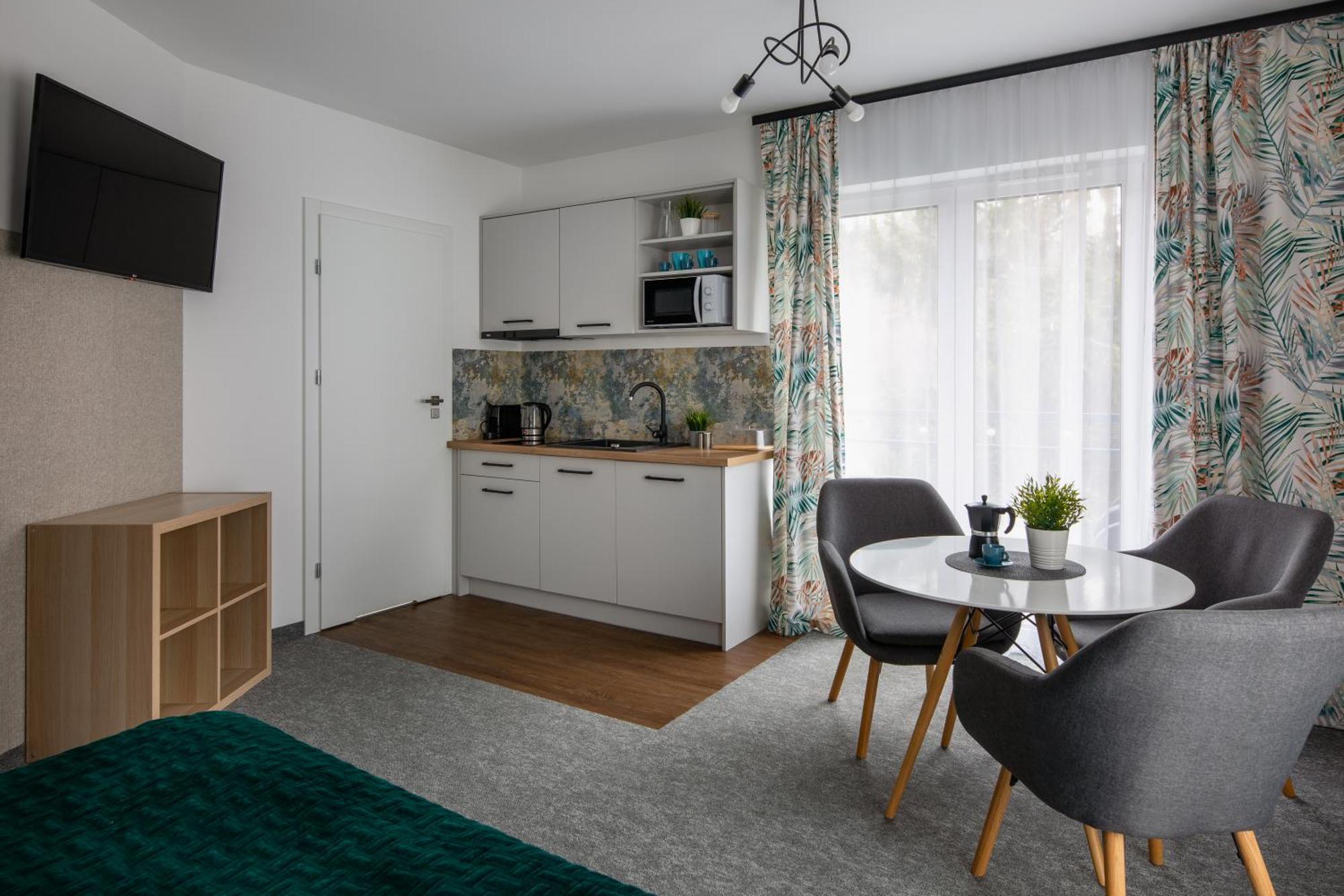 Apartamenty Wczasowa - Komfort Z Narciarnia Kudowa Zdroj Exterior photo