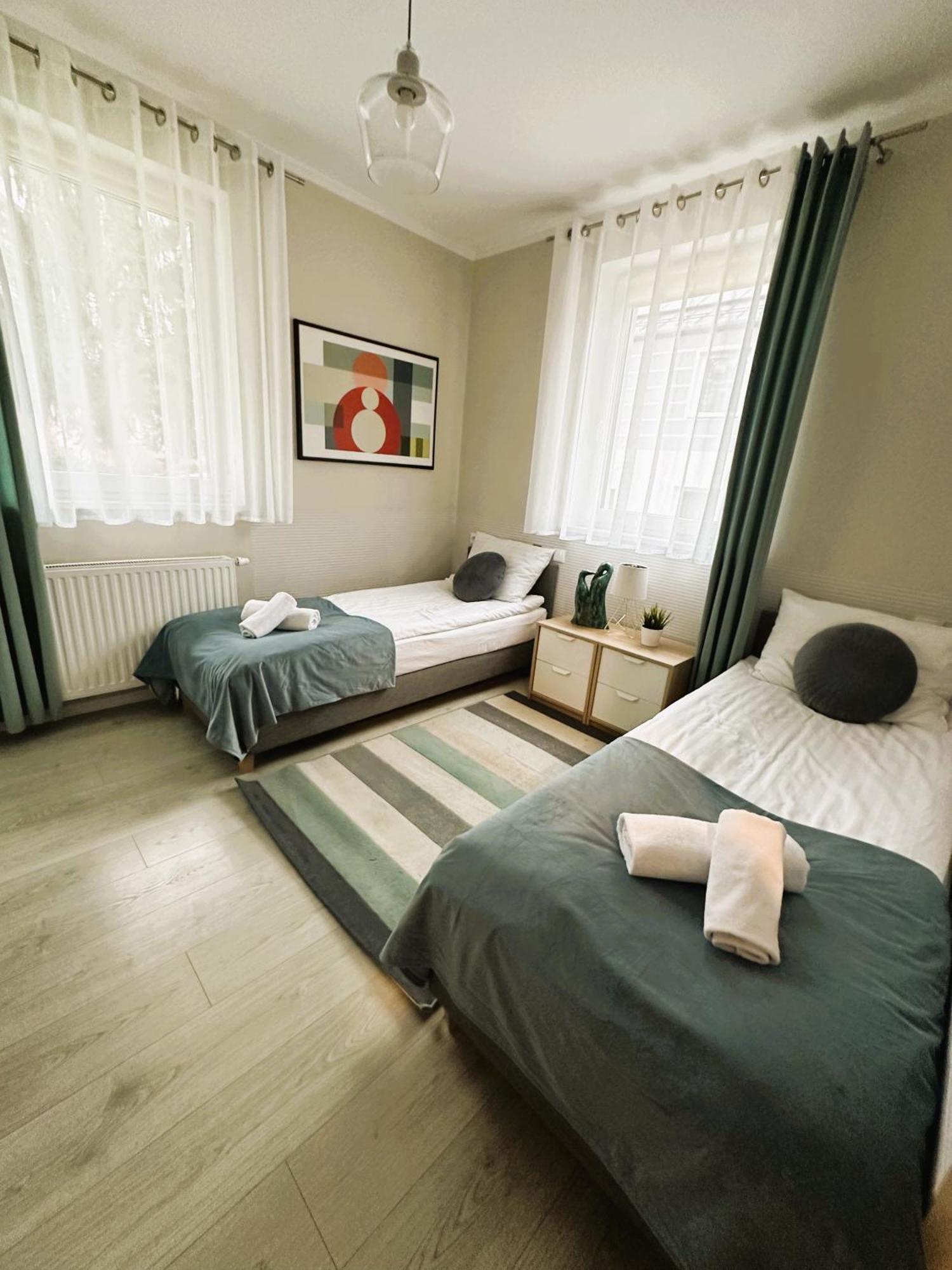 Apartamenty Wczasowa - Komfort Z Narciarnia Kudowa Zdroj Exterior photo